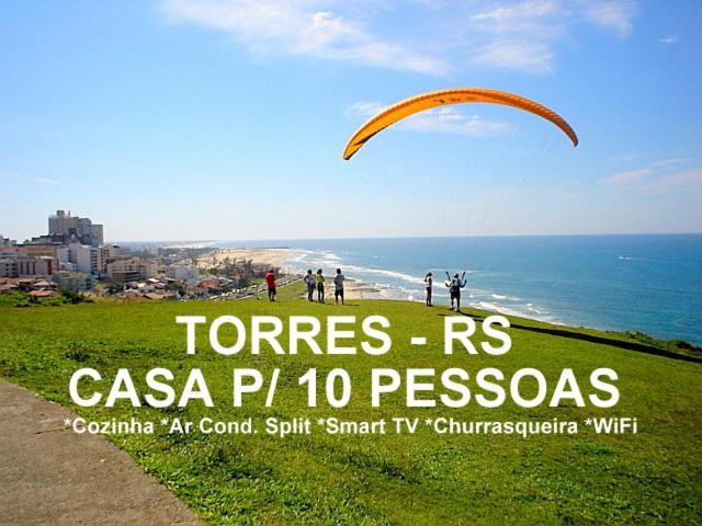 Casa De 2 Quartos Com 2 Ares-Condicionados Em Torres-Rs - Na Mais Bela Praia Gaucha - Cozinha - Banheiro - Tv Smart 32 E Wi-Fi - Estacionamento - Anfitria Superhost No Bnb Villa Luaran gambar