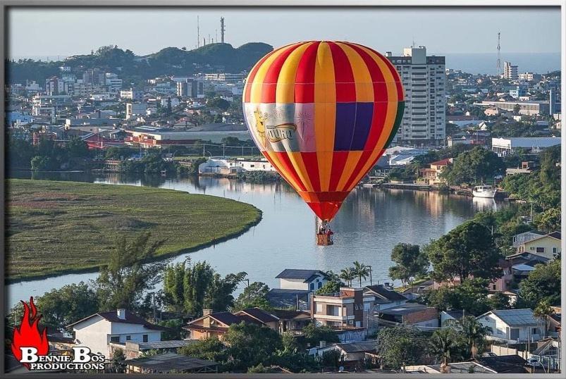 Casa De 2 Quartos Com 2 Ares-Condicionados Em Torres-Rs - Na Mais Bela Praia Gaucha - Cozinha - Banheiro - Tv Smart 32 E Wi-Fi - Estacionamento - Anfitria Superhost No Bnb Villa Luaran gambar